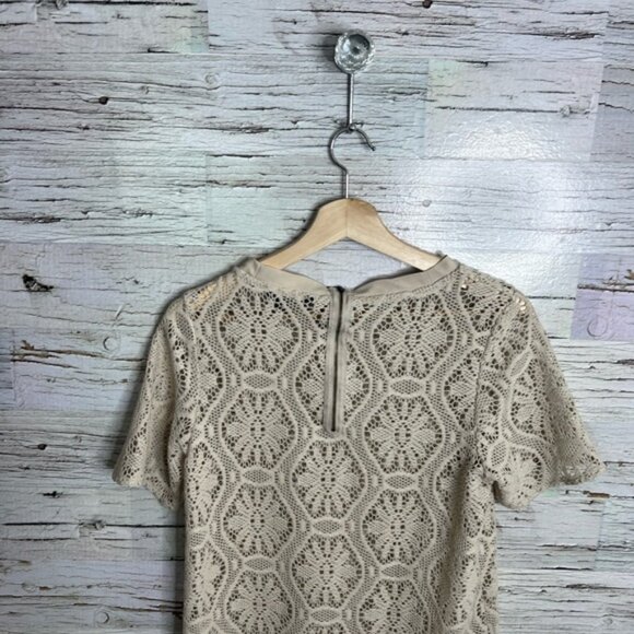 Banana republic cream lace tee shirt top blouse size medium - Picture 9 of 10